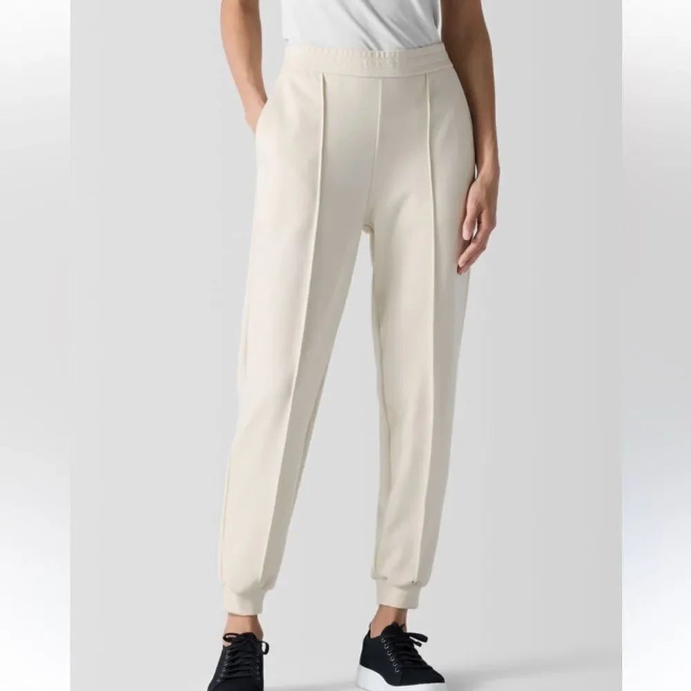 Eileen Fisher Pintuck Ankle Joggers
VV12